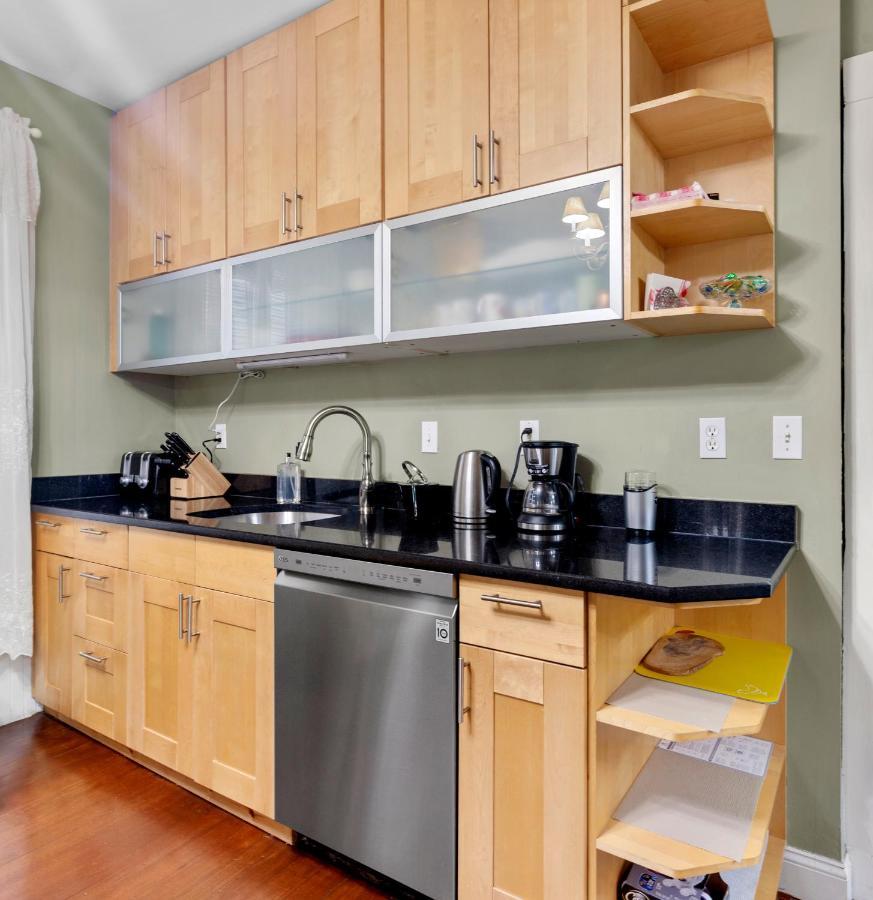 Bright & Spacious 2Br Apartment, Mins From Downtown Boston, Parking Екстер'єр фото