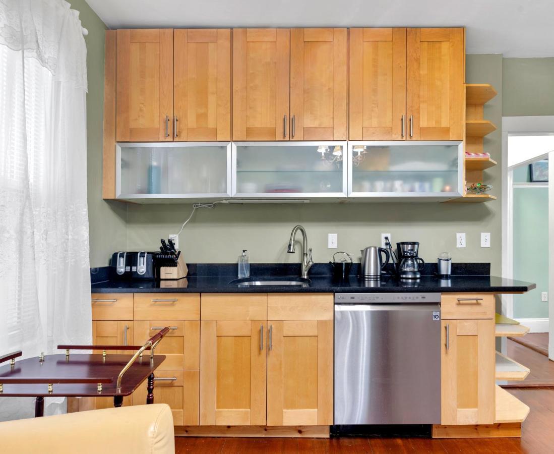 Bright & Spacious 2Br Apartment, Mins From Downtown Boston, Parking Екстер'єр фото