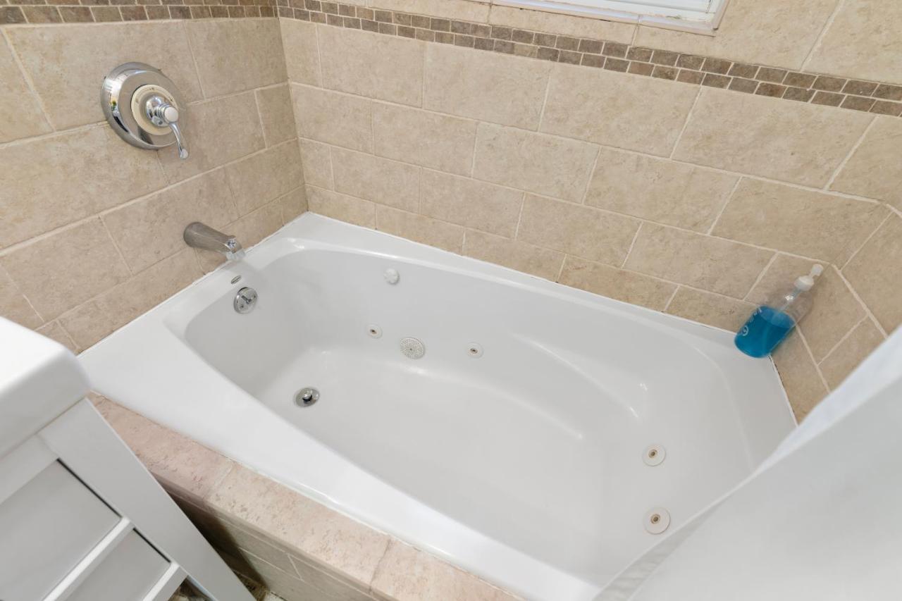 Bright & Spacious 2Br Apartment, Mins From Downtown Boston, Parking Екстер'єр фото