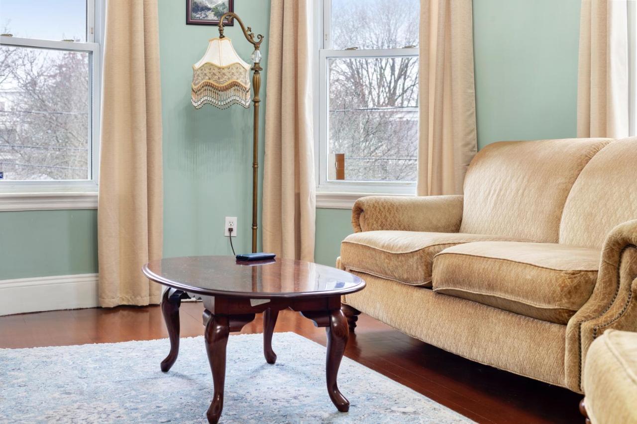 Bright & Spacious 2Br Apartment, Mins From Downtown Boston, Parking Екстер'єр фото