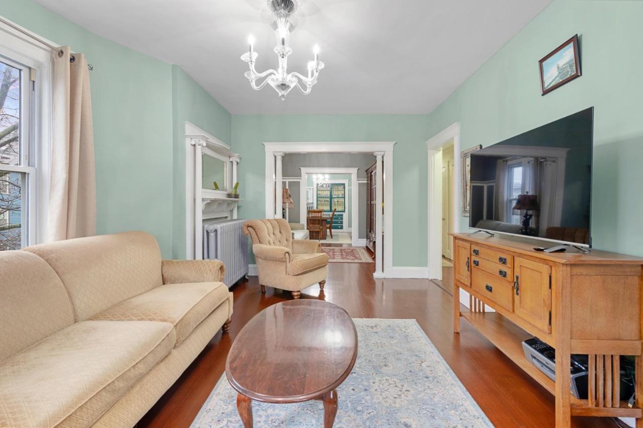 Bright & Spacious 2Br Apartment, Mins From Downtown Boston, Parking Екстер'єр фото