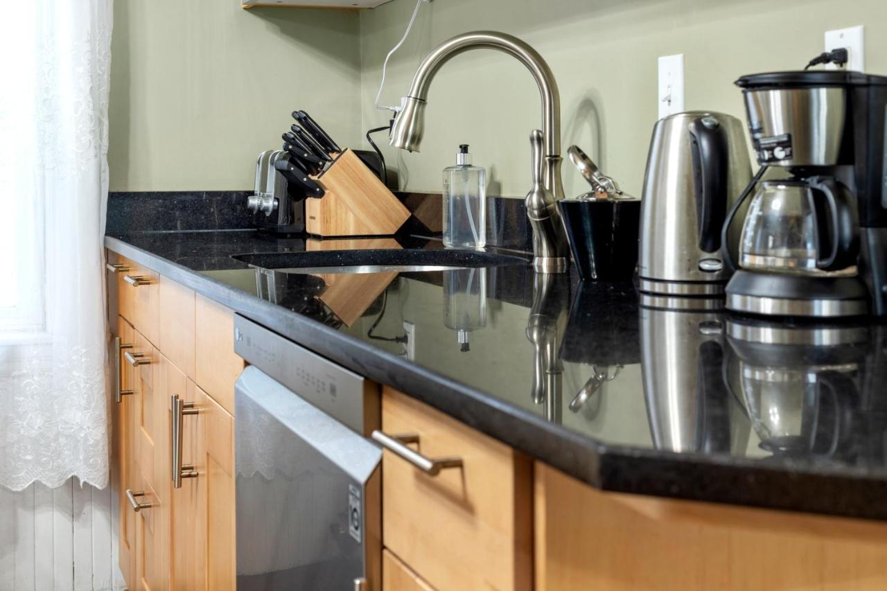Bright & Spacious 2Br Apartment, Mins From Downtown Boston, Parking Екстер'єр фото