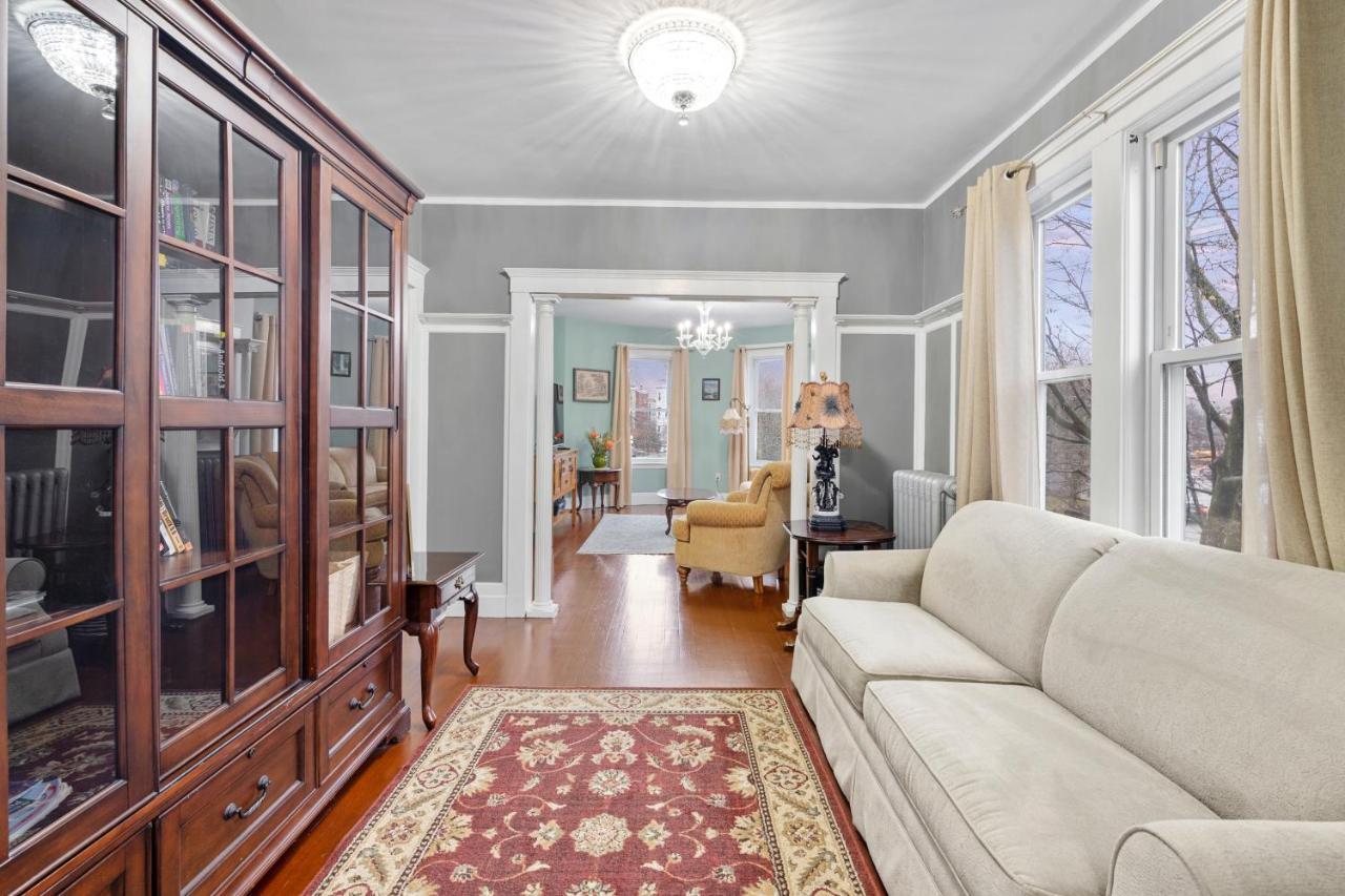 Bright & Spacious 2Br Apartment, Mins From Downtown Boston, Parking Екстер'єр фото